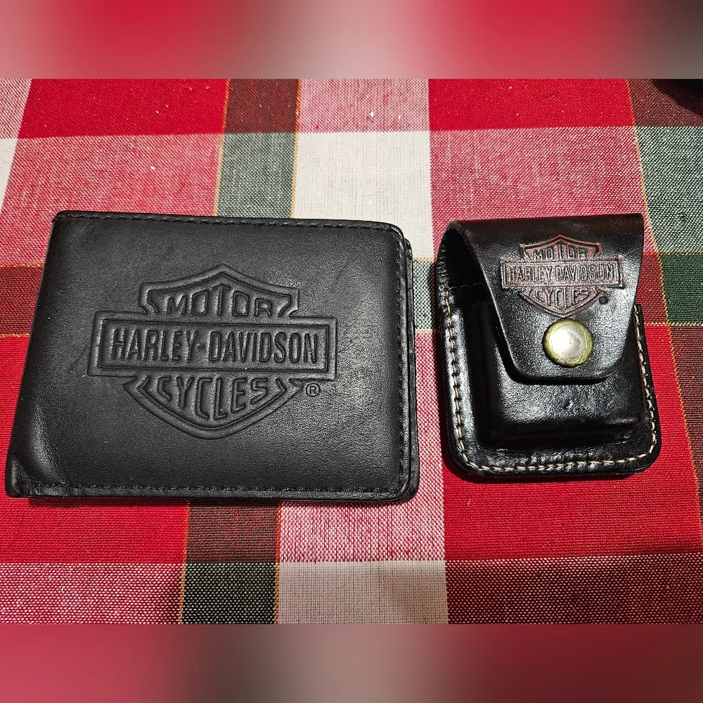 Harley-Davidson Black Leather Wallet and Pouch Set